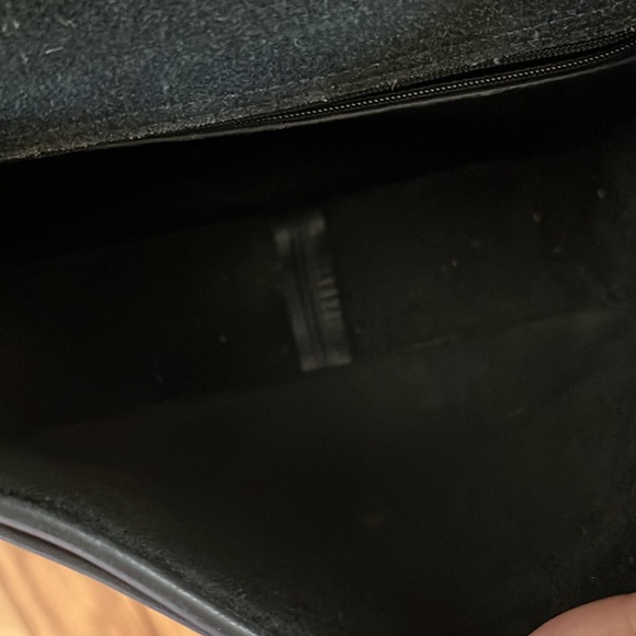 Vintage coach crossbody. - Picture 11 of 13